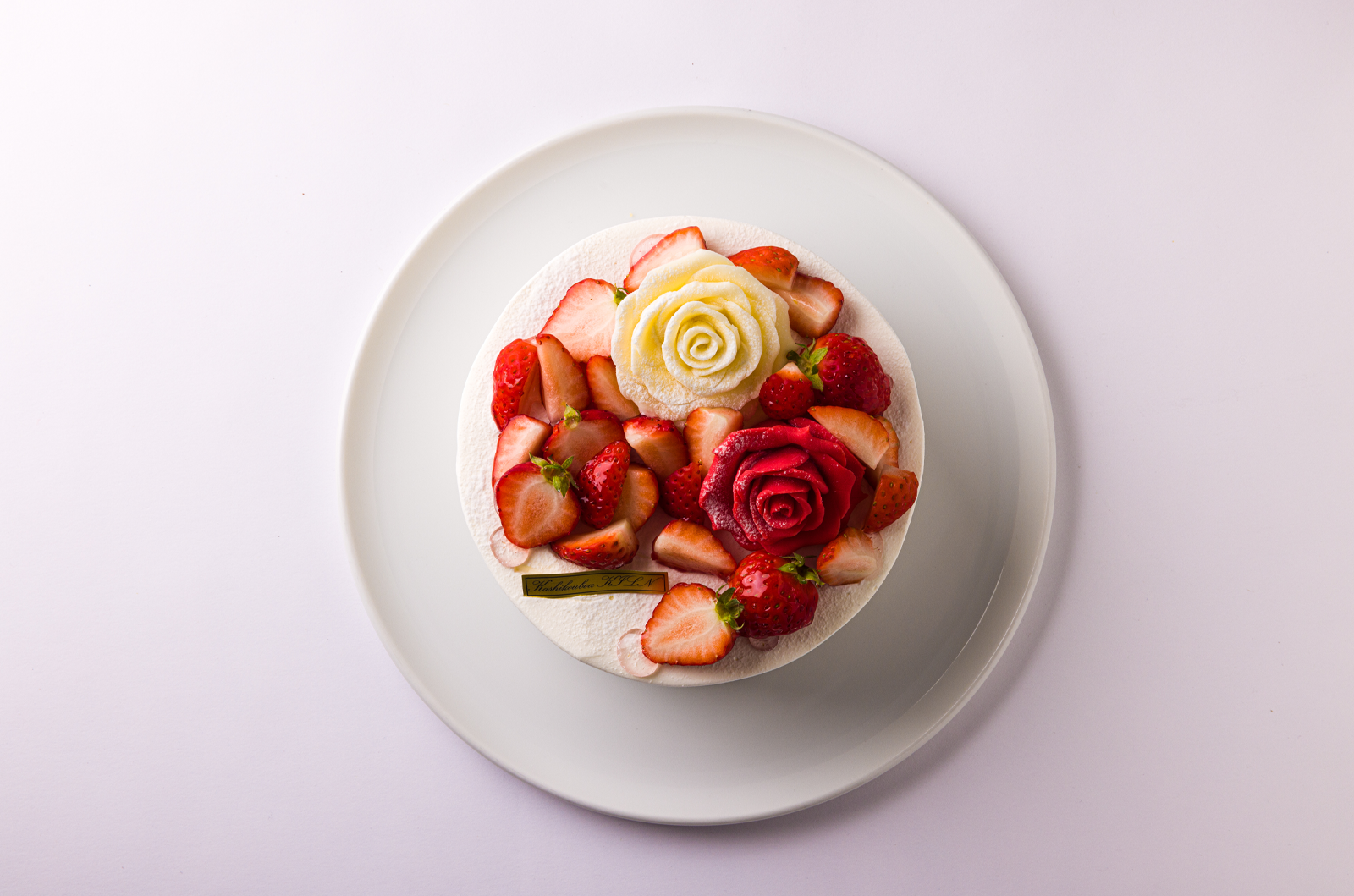 バラの生クリームデコレーション